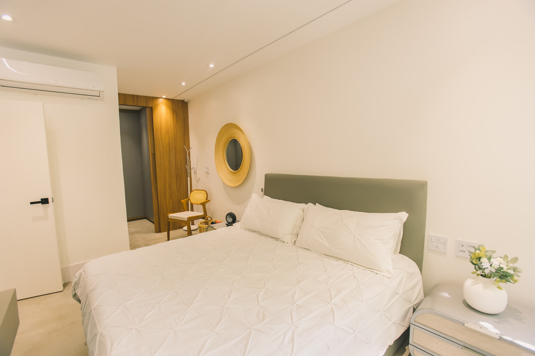 Bedroom 2 - Suite — 1 King Bed