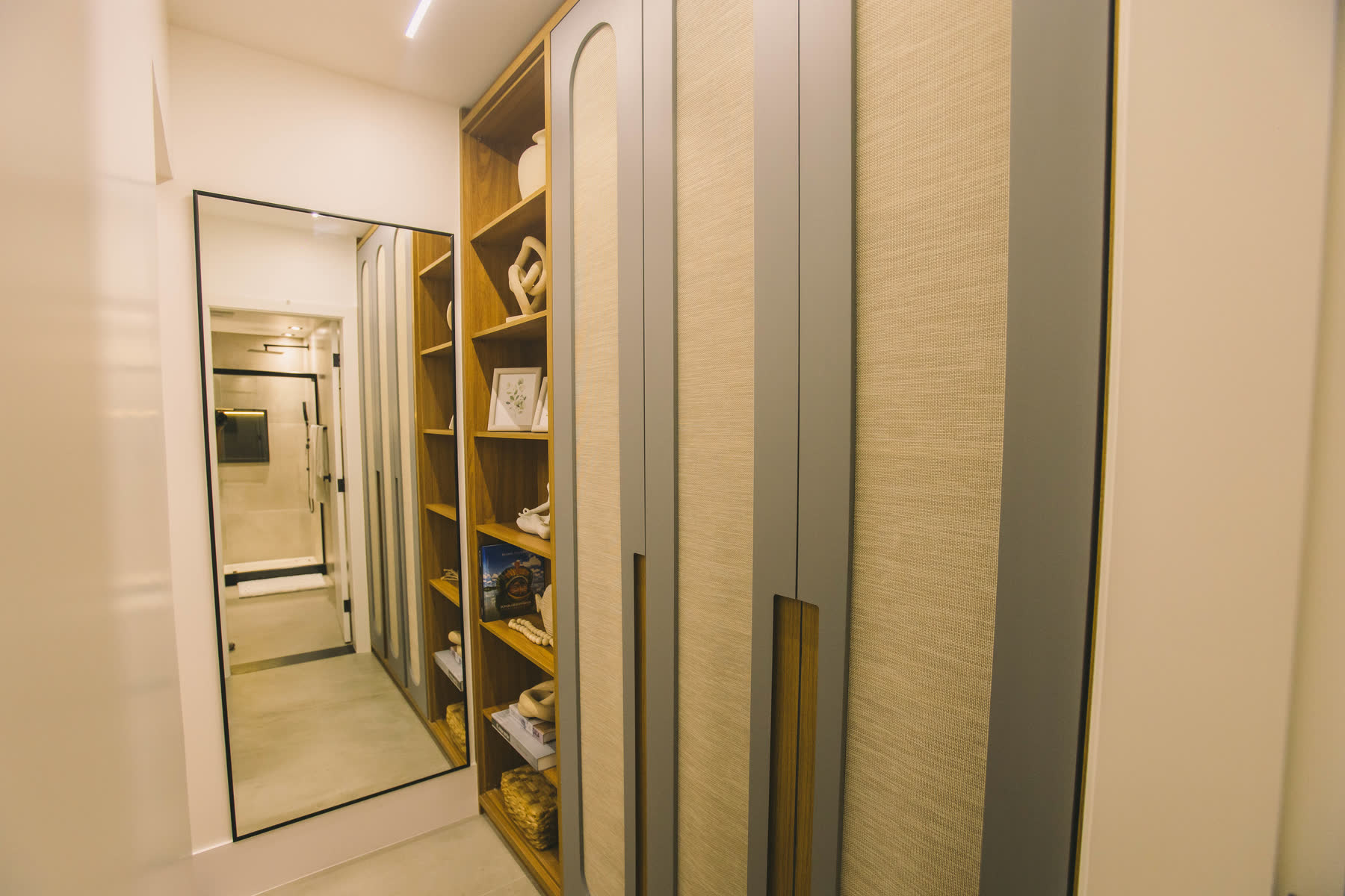 Bedroom 2 - Suite — Closet