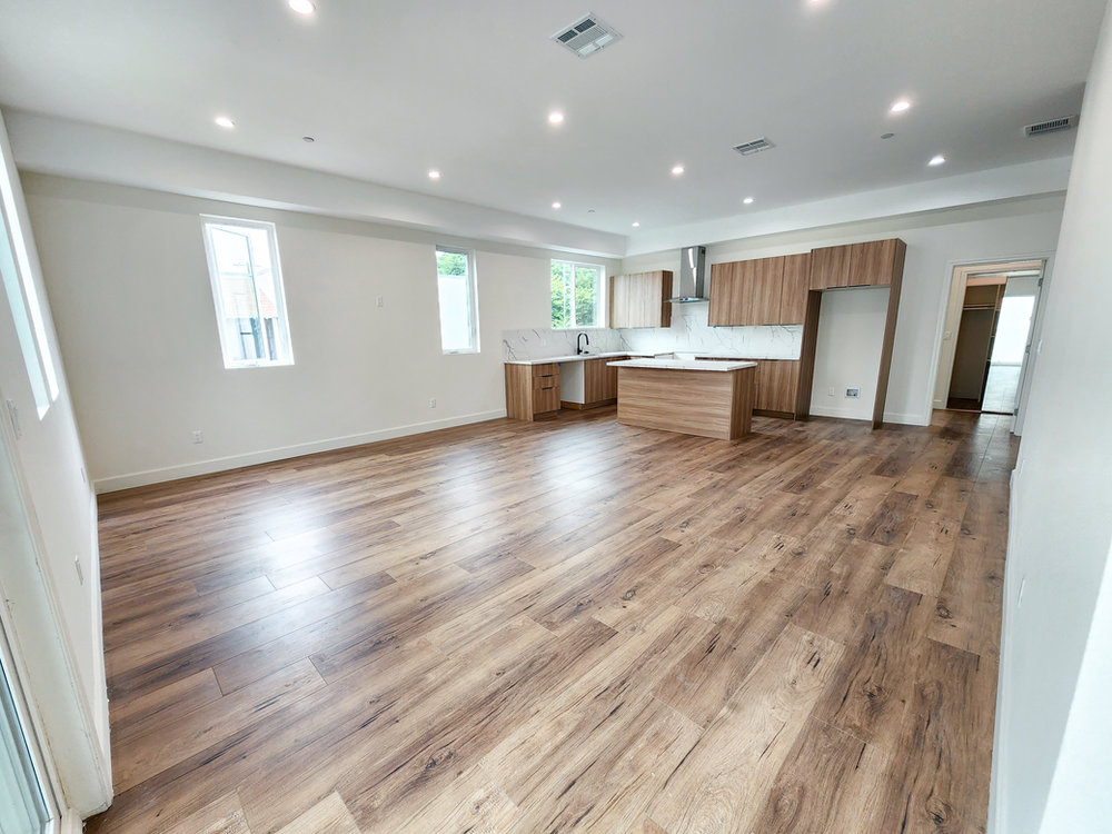 11255 Tiara St · North Hollywood