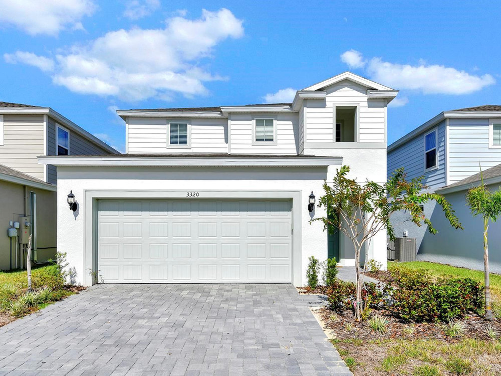 3320 Lilac Way, Davenport