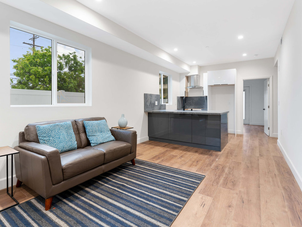 4559 1/4 W 18th St · Los Angeles