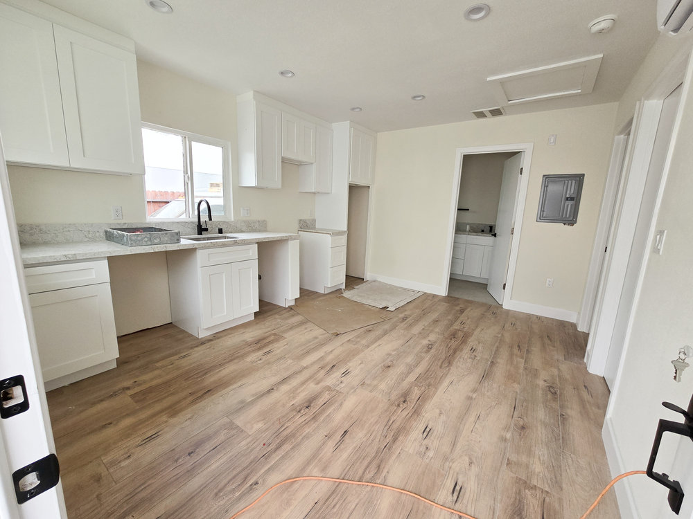 614 W 84th St · Los Angeles